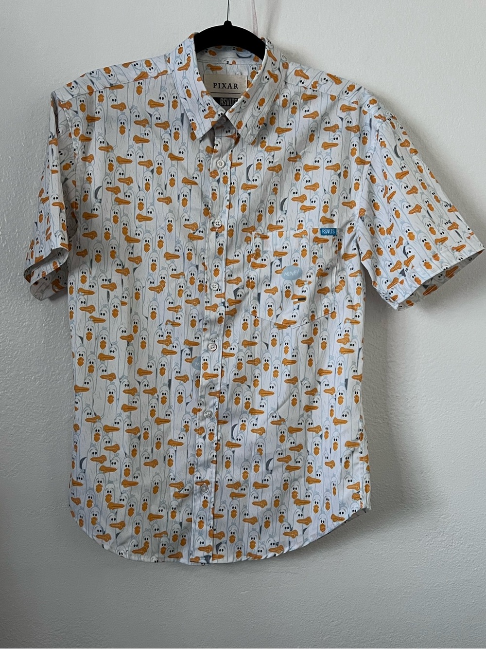 RSVLTS Disney Pixar Finding Nemo MINE Short Sleeve Button Down Shirt Size S NWOT